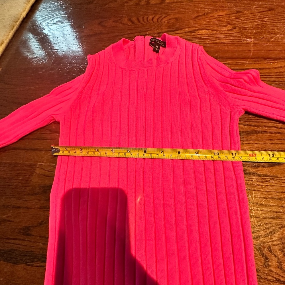 Hot pink NWOT (Never Worn) Banana Republic sweater! Gorgeous! - Picture 6 of 7